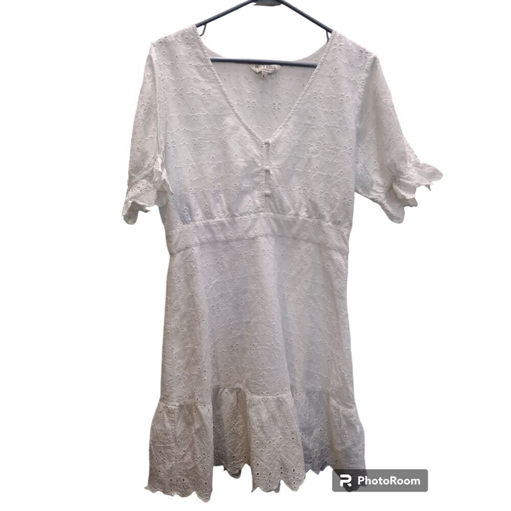 Brave Soul London Embossed V-neck white sundress‎